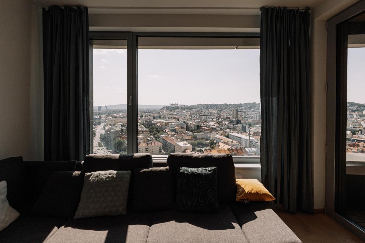 Skau Blue Residence In Sky Park 21 Floor 2 Tower Panoramic View Free Parking Bratislava Eksteriør billede