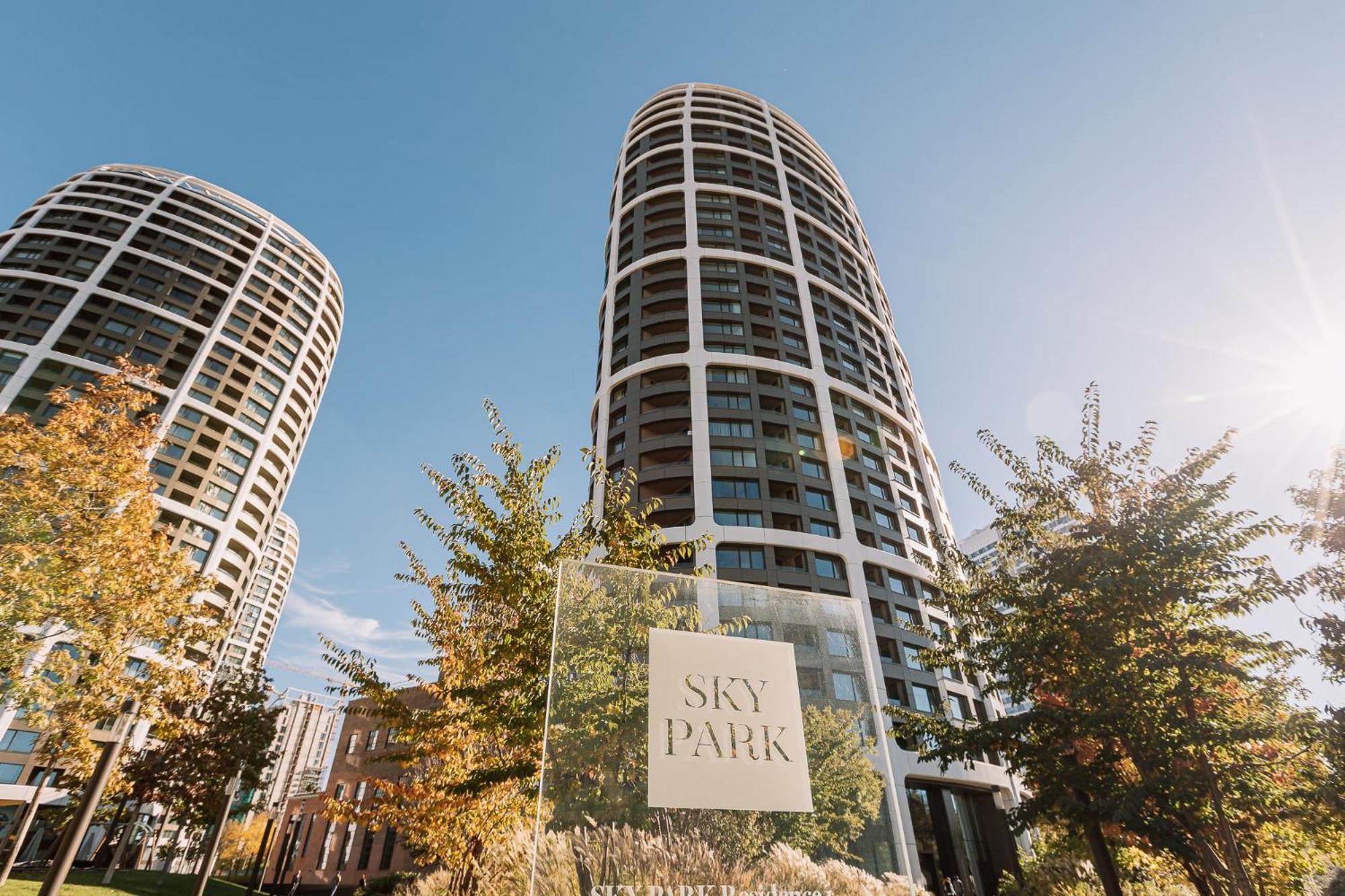 Skau Blue Residence In Sky Park 21 Floor 2 Tower Panoramic View Free Parking Bratislava Eksteriør billede